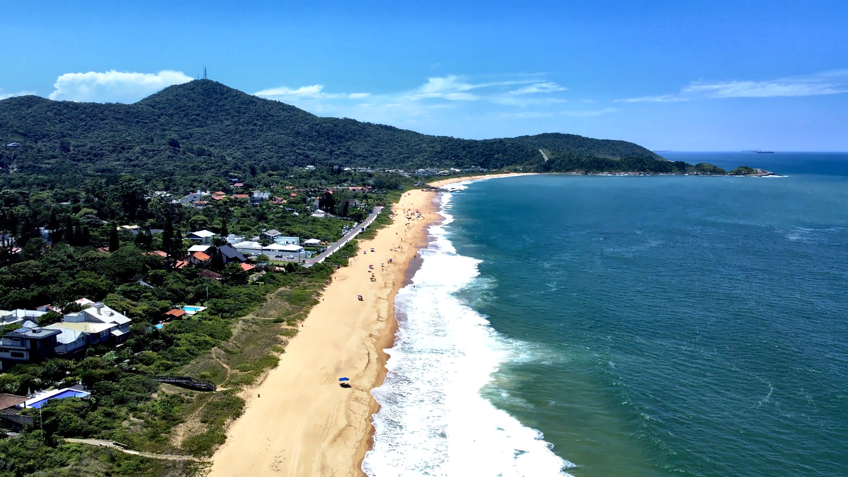 Praia do Estaleirinho, em Balneário Camboriú
