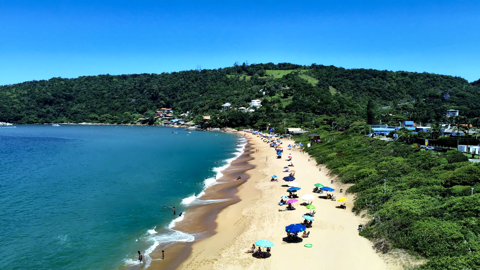 Praia de Taquaras, em Balneário Camboriú