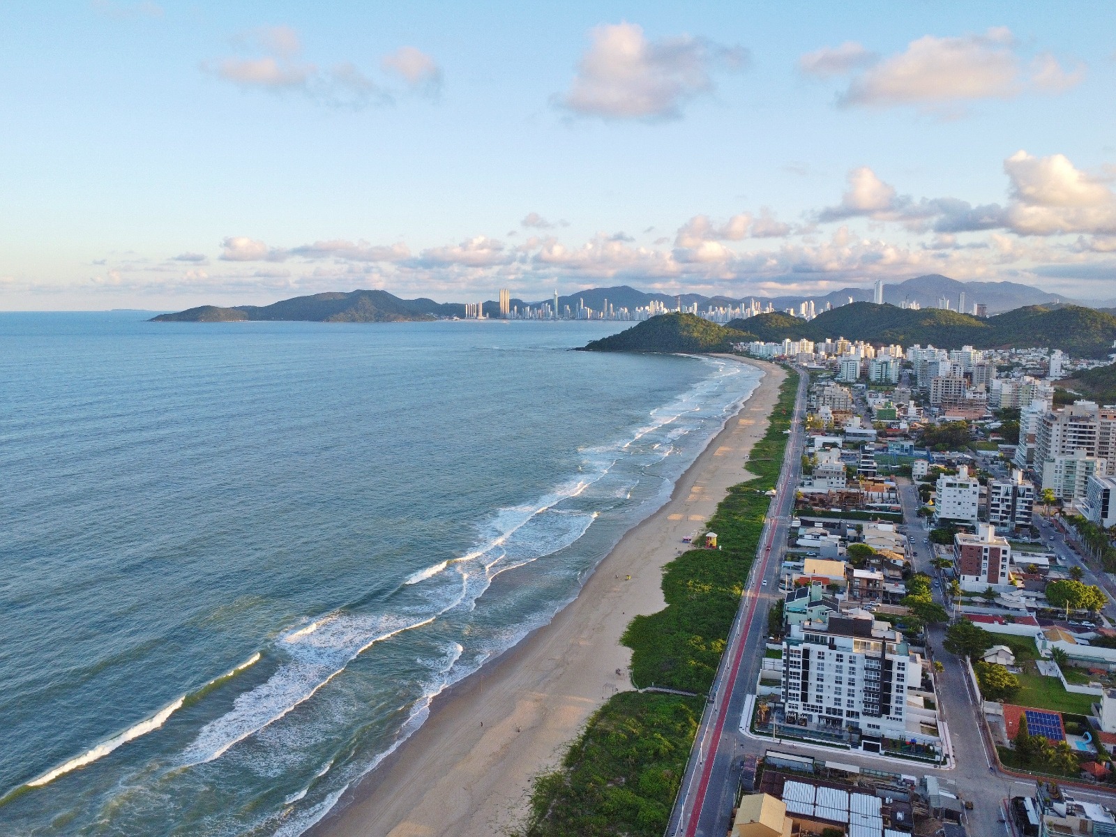 Valor do metro quadrado na Praia Brava (SC) em 2025: pesquisa exclusiva TONADRI revela patamar global